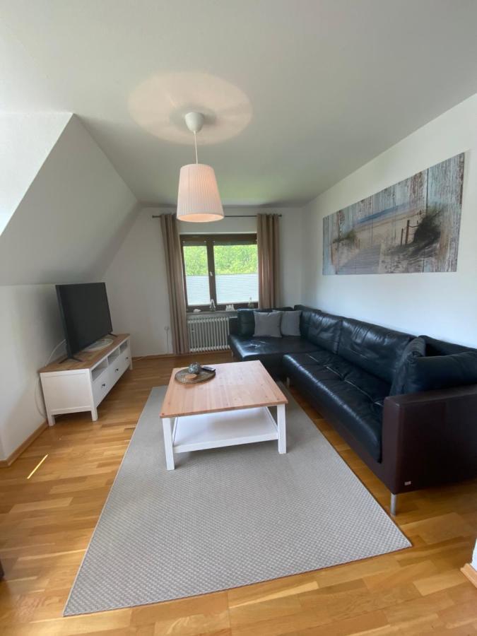 Ferienwohnung Mit Balkon Und Eingezaeunten Garten 奥利希 外观 照片