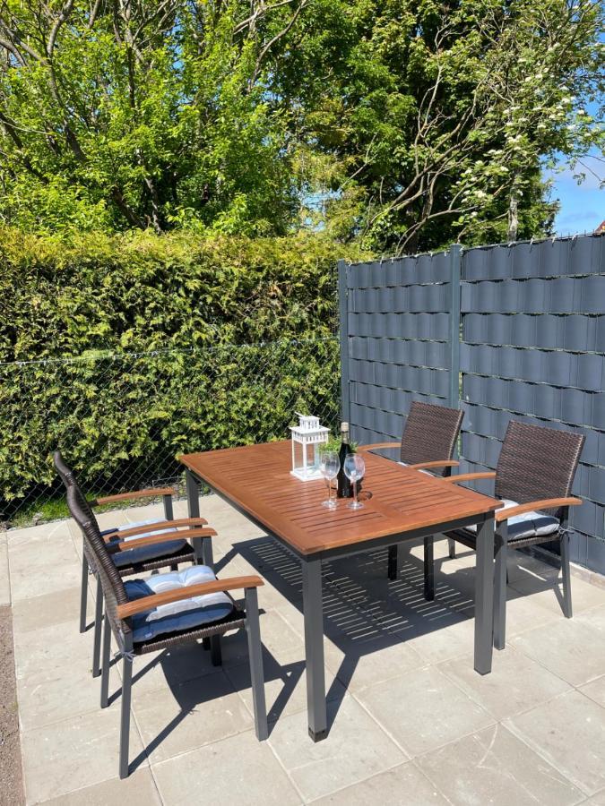 Ferienwohnung Mit Balkon Und Eingezaeunten Garten 奥利希 外观 照片